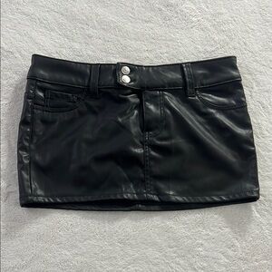 H&M Black Mini Skirt Perfect for a Night Out